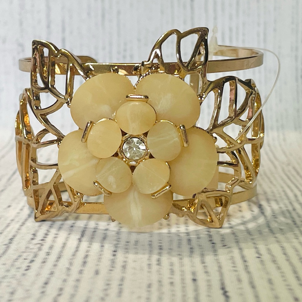 Mia Floral Bangle 12$